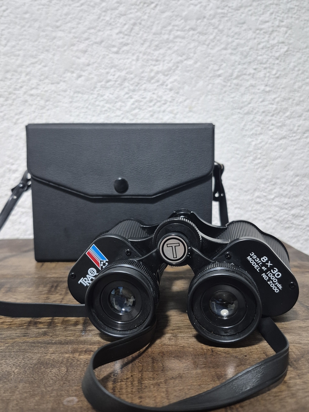 Vintage TRAQ Model 2000 8x30 Binoculars 393ft @ 1000 Yds w/ Original Case